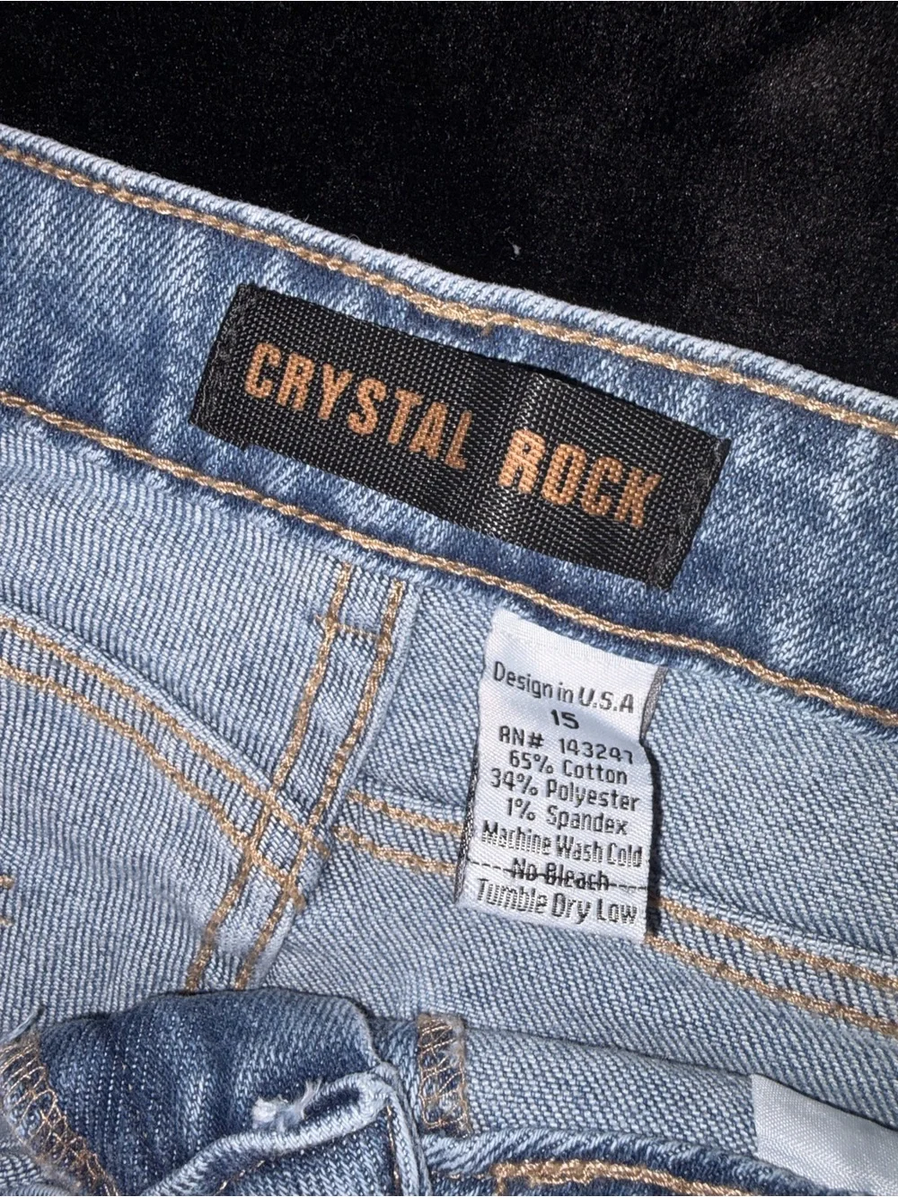 Crystal Rock Distressed Straight Leg Jeans – Juniors Size 15